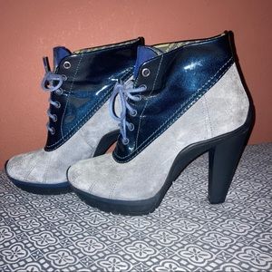 Dkny Active Britten Lace Up Heeled Boots Sz 8/38.5